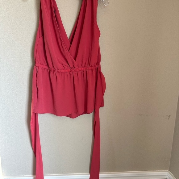 French Connection sleeveless top with wrap tie-back halter style. Size 12 - Picture 6 of 6